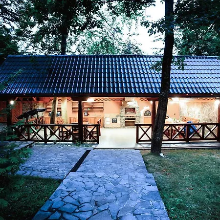 Polyana Mini Lodge